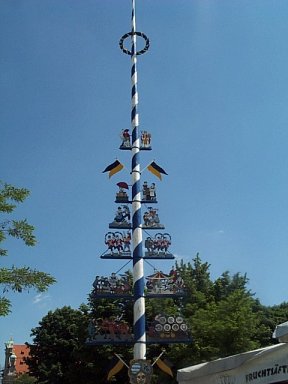 maibaum.jpg (21156 Byte)