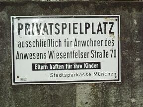 schild.jpg (20824 Byte)